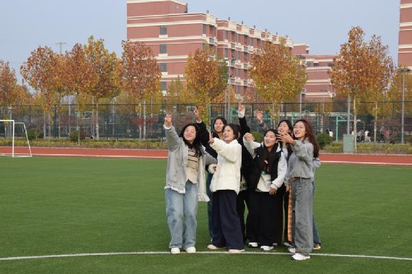 ladbrokes立博成功举办“趣享协作，齐创精彩”员工干部素质拓展活动